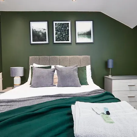 Number One - The Exquisite Emerald Abode *